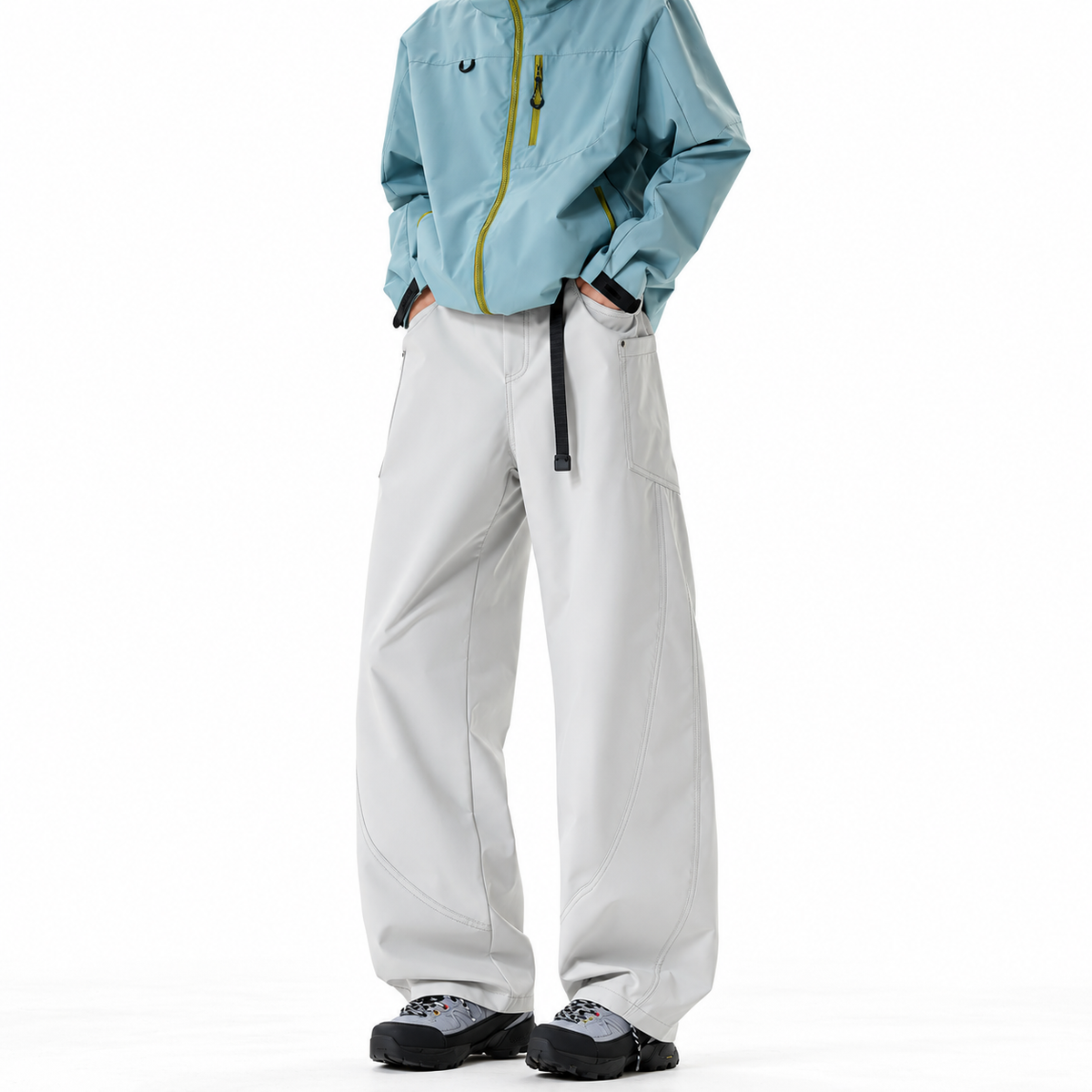 Men’s outdoor pants in white